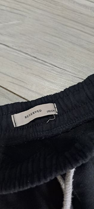 Czarne spodenki dresowe Reserved 170 cm / XS-S – stan bardzo dobry