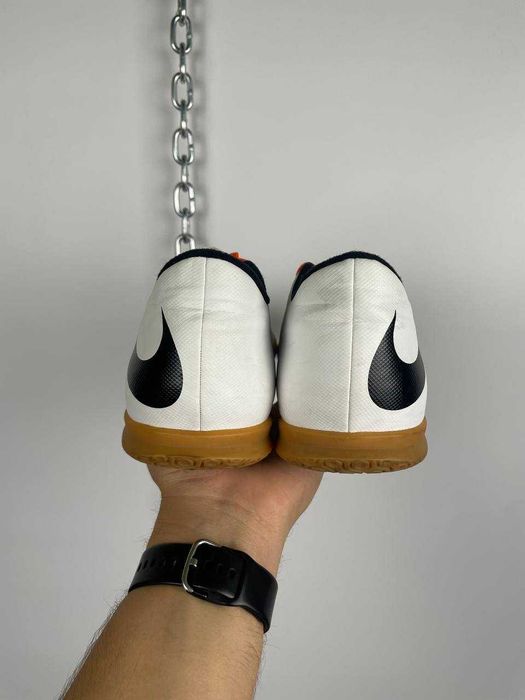 Футзалки , шкіряні спортивні кросівки nike bravata ii ic 45 768924-108