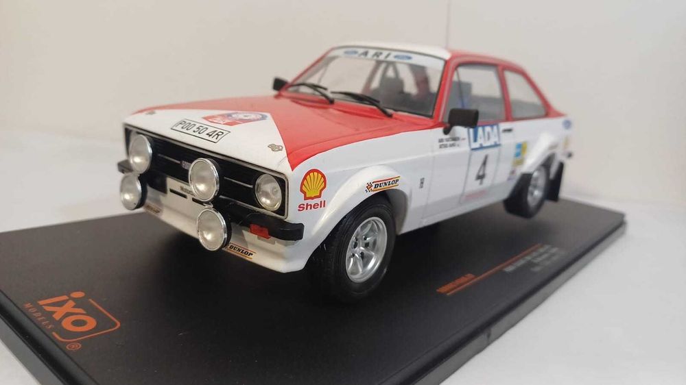 1/18 Ford Escort MK2 RS1800 Marlboro Ari Vatanen - IXO Models