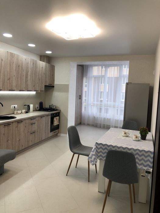 1-кімн. квартира. Новобудова по вул.Зарічанській.  Подобово.На місяць