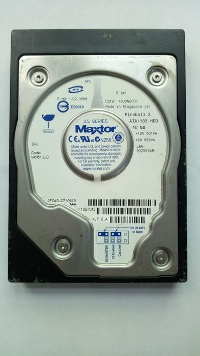 Жёсткий диск Maxtor 40 Гб. не рабочий.