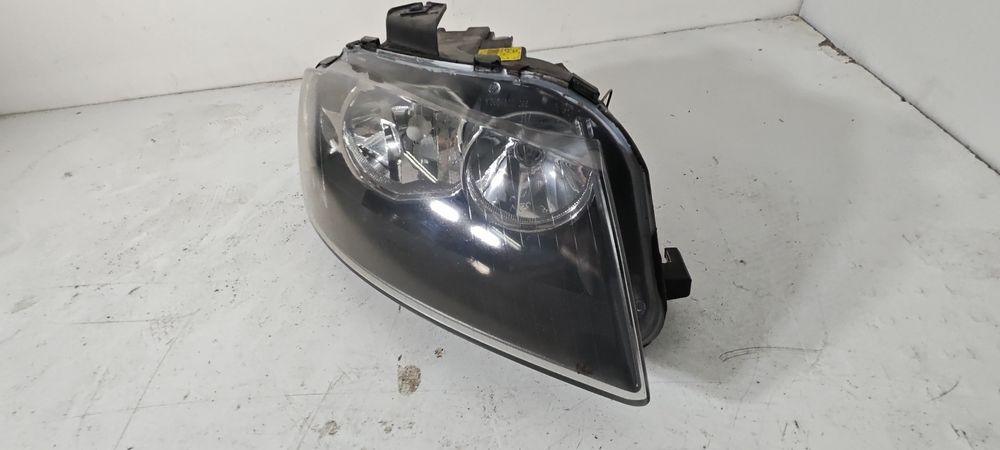 AUDI A3 8P HALOGEN Prawa Lampa Prawy Przód cena za 1 sztuke