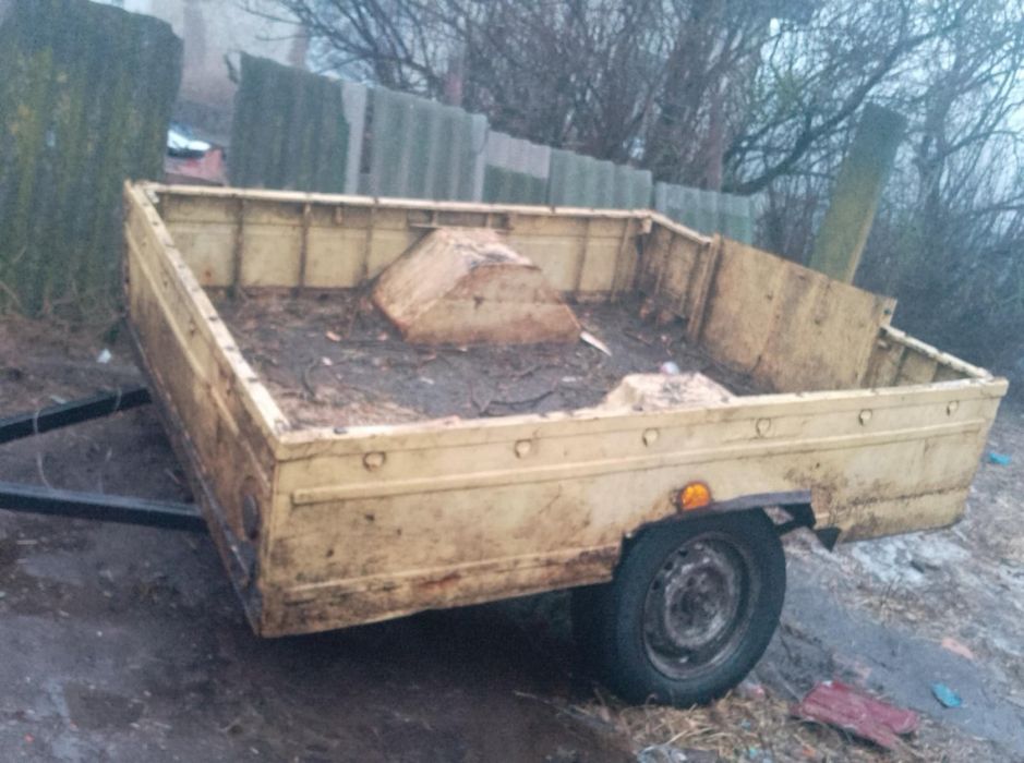 Продам прицеп легковий уже без документів