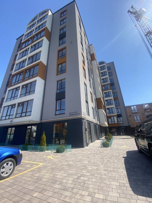 Продаж 2к квартири 80 кв м