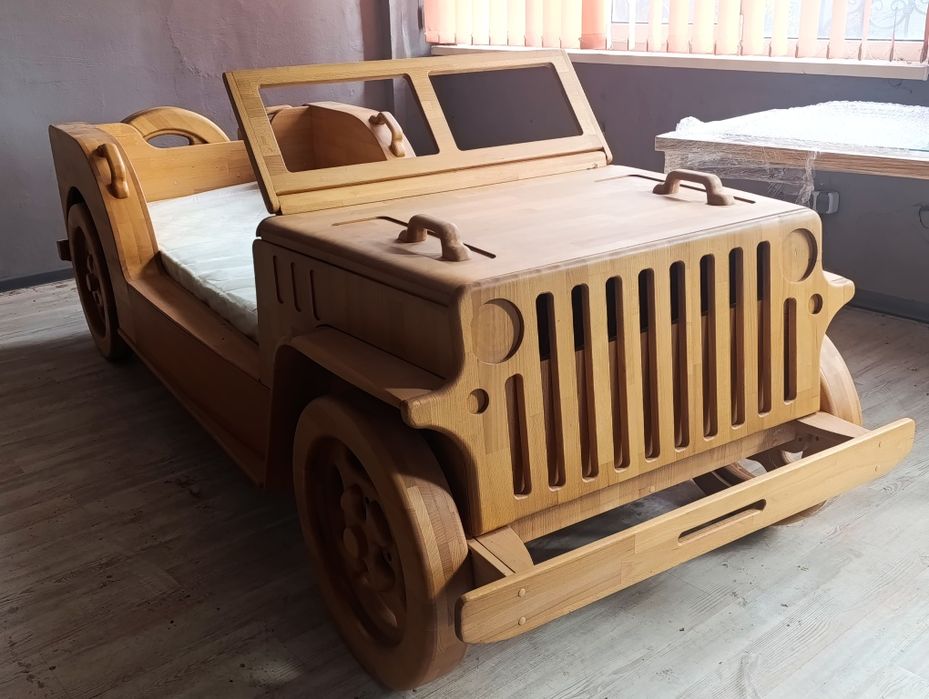 Дитяче ліжко Джип з дерева бук +