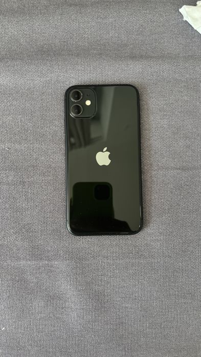 Iphone 11 usado, com 64gb e inclui acessorios