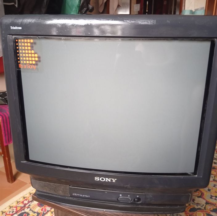 Продам телевизор SONY Trinitron чистый Японец