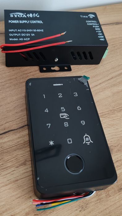 Zamek kodowy, szyfrowy, odcisk palca