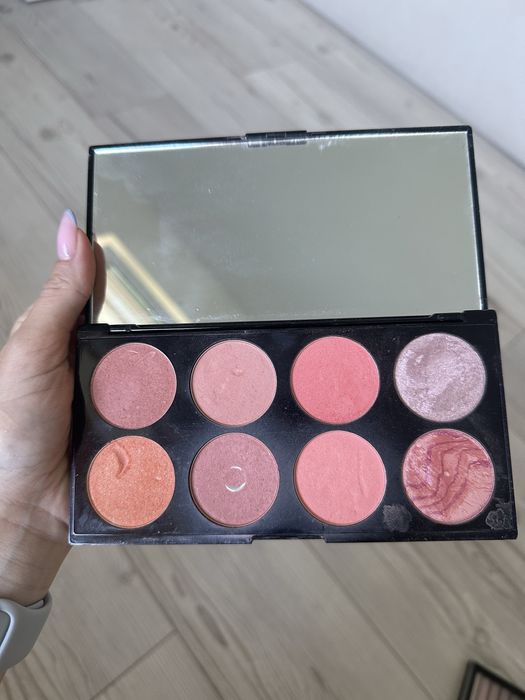 Róże Makeup Revolution London Hot Spice paletka