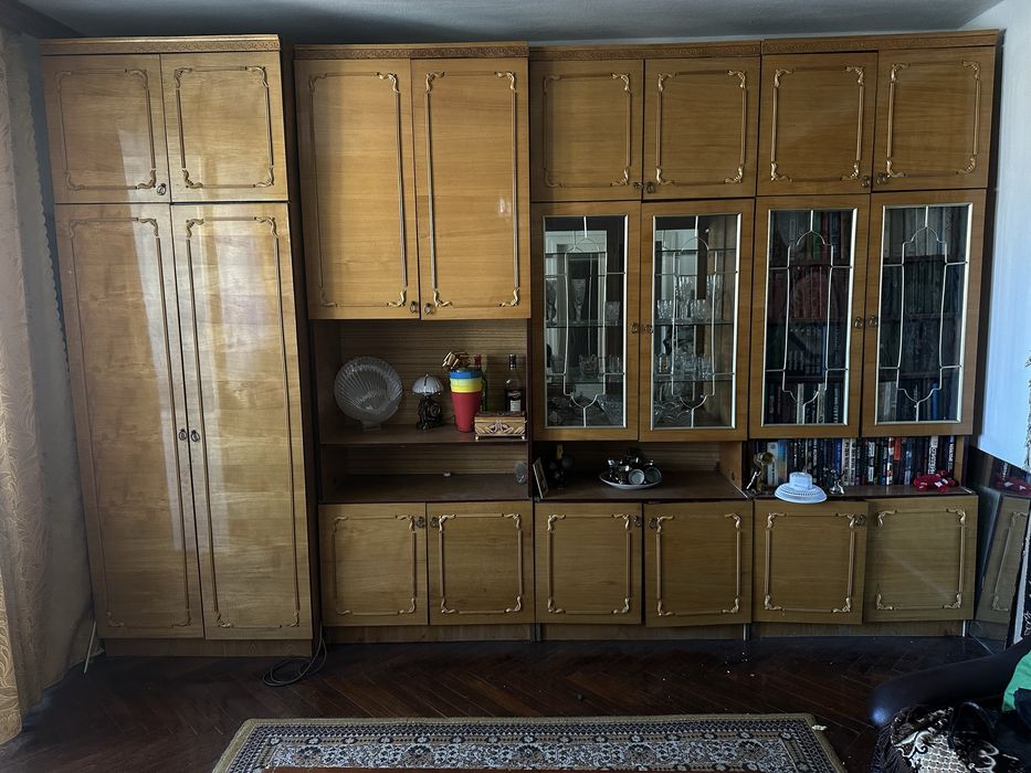 Мебельна стінка віддам даром