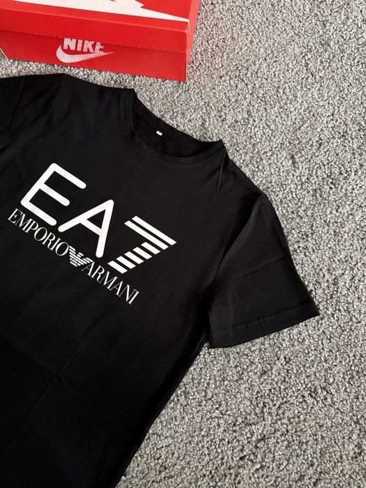 Футболка EMPORIO ARMANI / EA7 / Футболка Армані / Armani Exchange