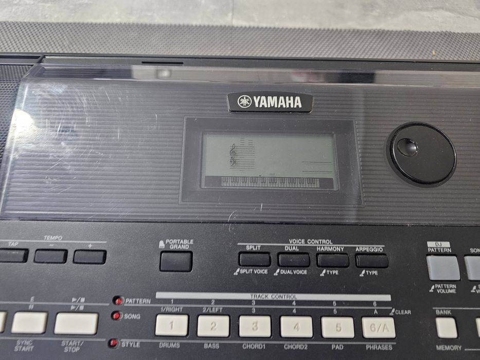 Keyboard Yamaha psr-e433