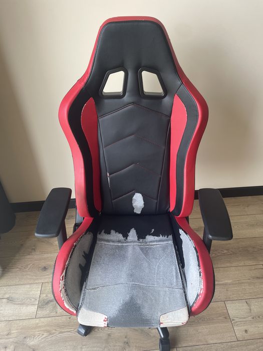 Компютерне, геймерське крісло