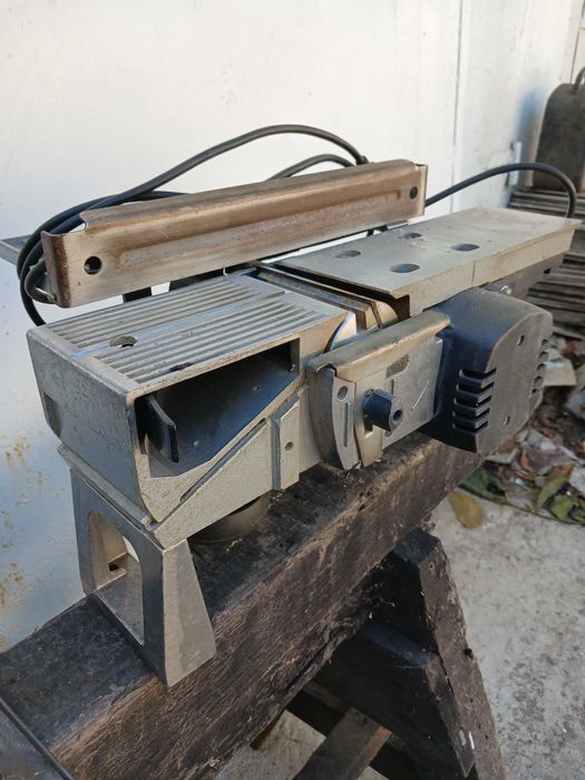 Електро рубанок ИЭ-5708В