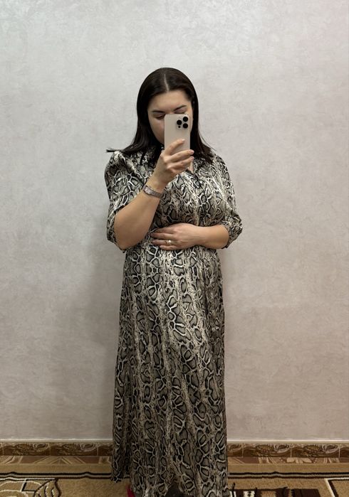 Жіночий одяг ( плаття)