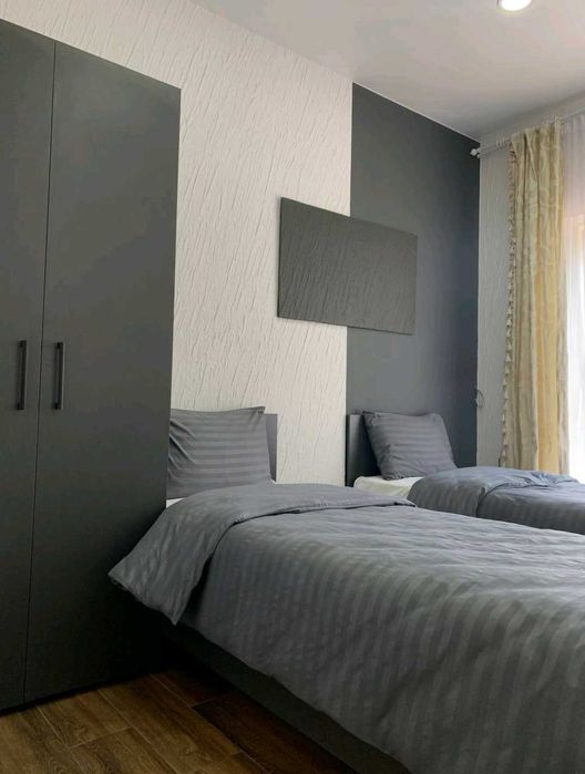 Кімната-студія подобово з власною кухнею