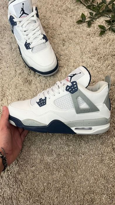 Nike Air Jordan 4 Retro Midnight Navy