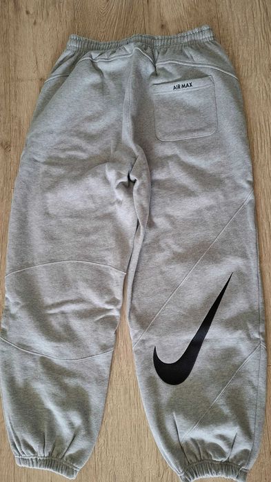 Spodnie Nike Supreme