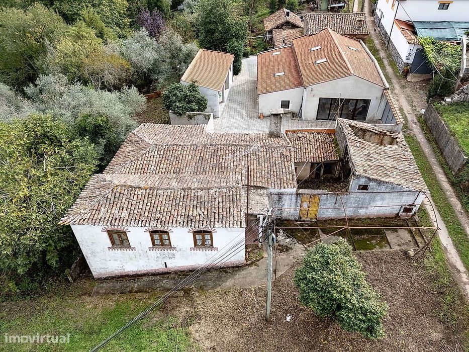 Moradia T2 para venda — Serpins, Coimbra
