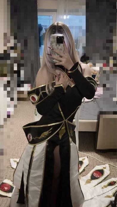 косплей на сс из код гиас/ code geass c.c. cosplay