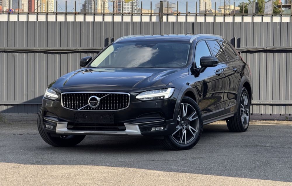 Volvo V90 Cross Country 2019 (дизель D5)
