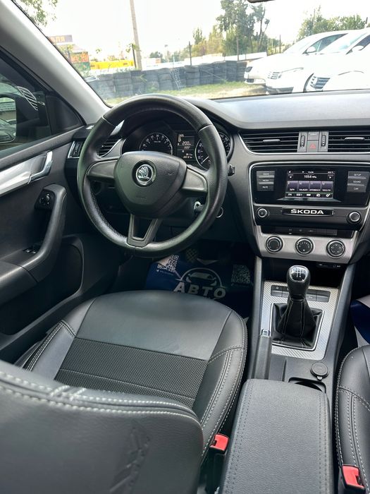 Продам Skoda Octavia A7 2017 рік можлива розстрочка, кредит, обмін!