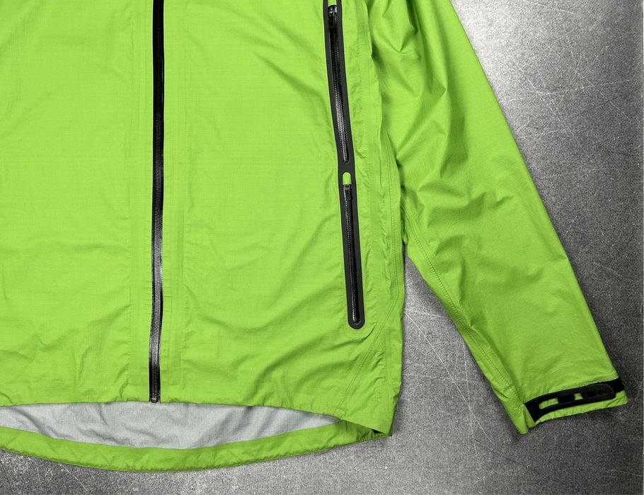 ODLO Logic (XL) куртка штормовка дощовик мембрана
