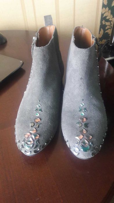 Новые женские ботинки