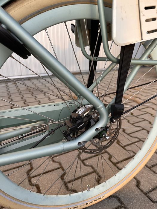 Rower miejski - damka BATAVUS z fotelikiem BOBIKE