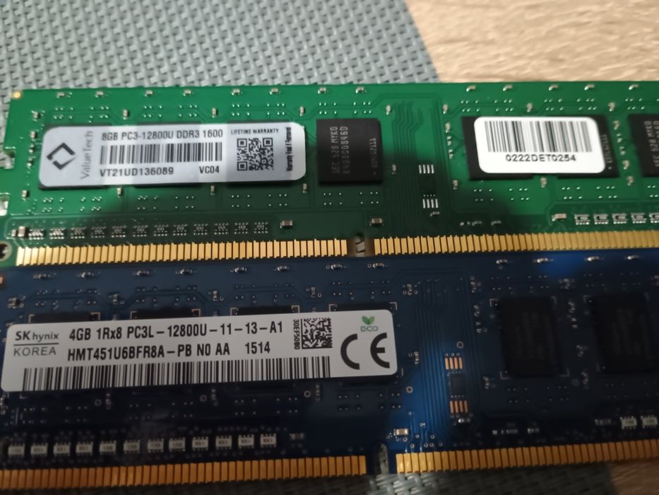 Sprzedam dwie karty ram