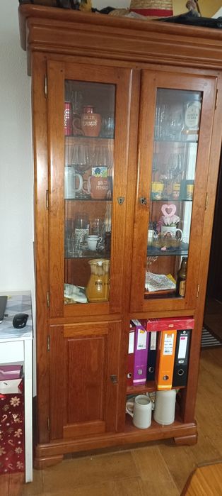 Cristaleira cerejeira