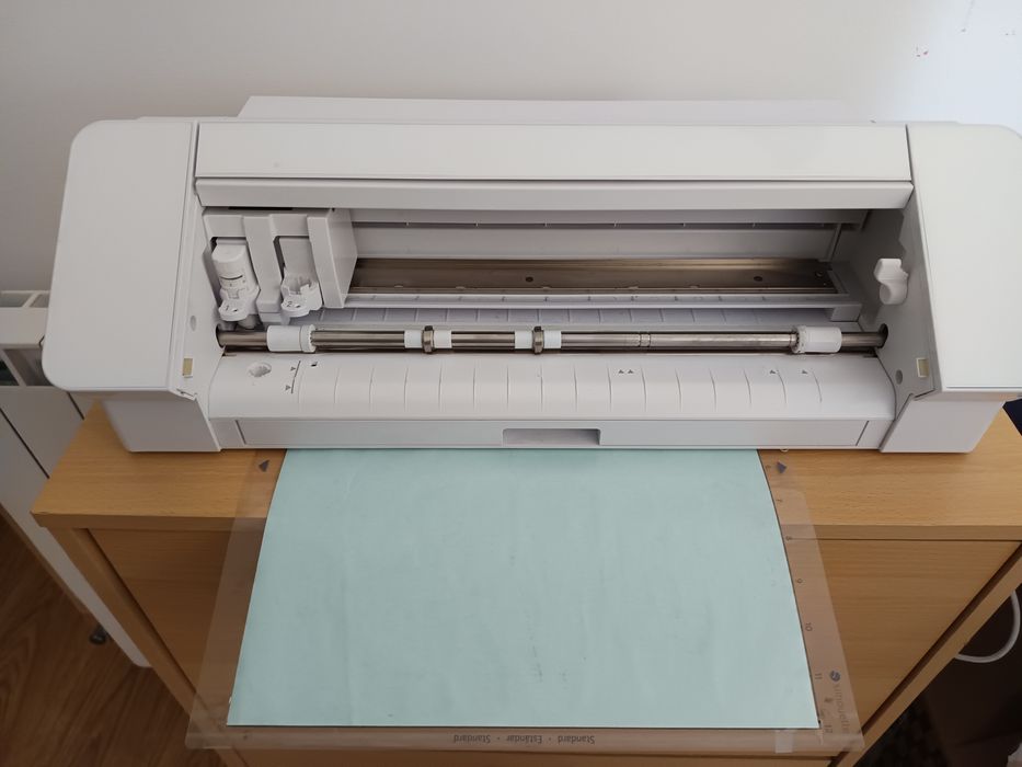 Silhouette Cameo 4 Branca + Pack de Lâminas e Tapetes (Extra Consumíveis)