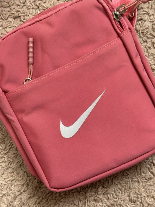 Сумка / бананка Nike рожева