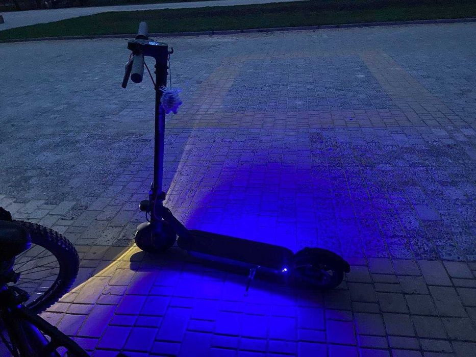 Продам терміново електросамокат like bike