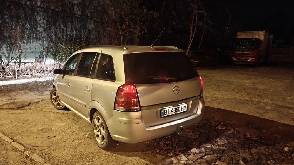 Авто від власника Опель Зафіра б