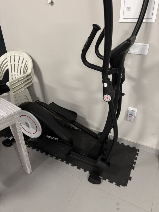 Elliptical Machine470566104015185922