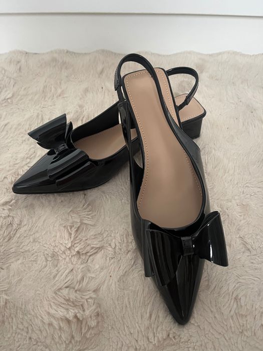 Piękne czarne czółenka, rozmiar 40