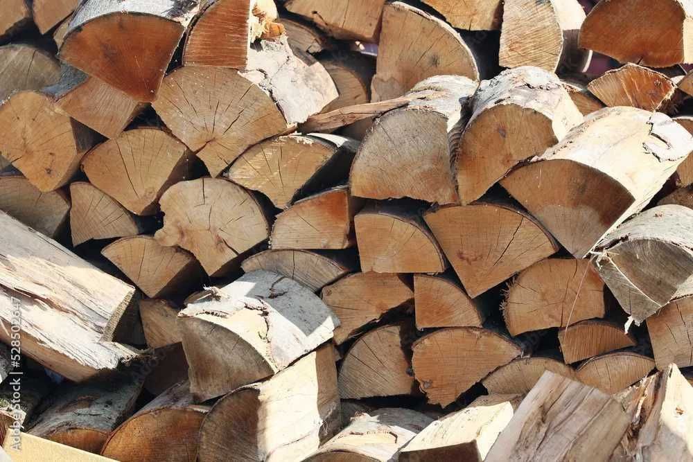 Sezonowane drewno kominkowe i opałowe