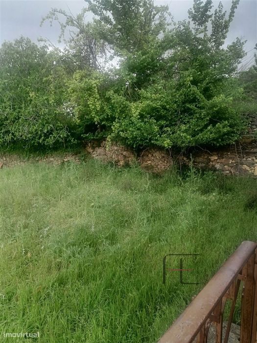 Moradia para Restaurar T3 Venda em Mogadouro, Valverde, Vale de Porco