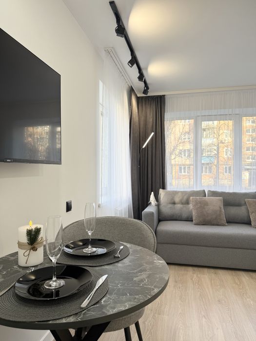 Квартира з новим ремонтом, центральне опалення!