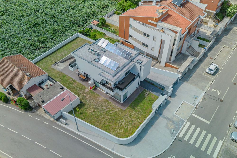 Moradia T3+1 luxo a venda na Maia