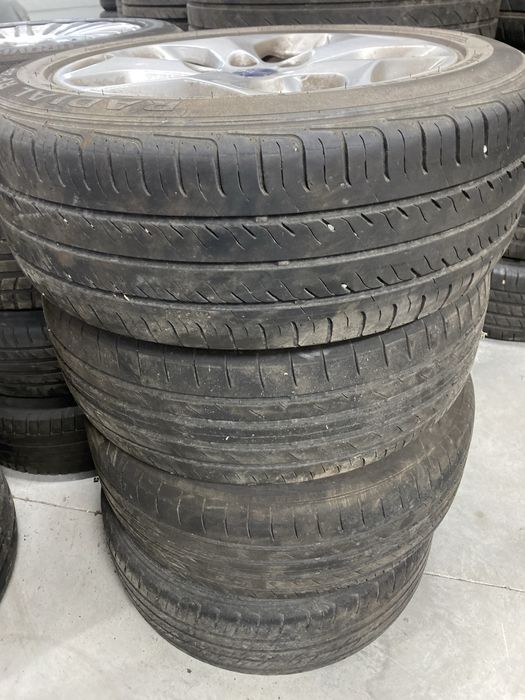 Jantes Ford com pneus