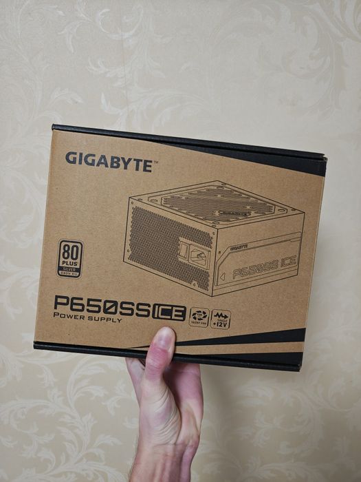 блок живлення Gigabyte p650ss ice