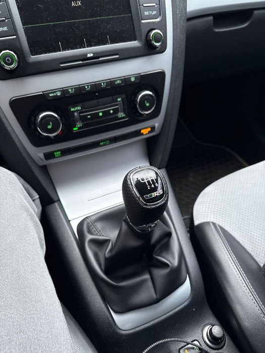 Ручка кпп з чохлом Шкода Октавія А5 4x4 VRS Scout L&K / Skoda Octavia