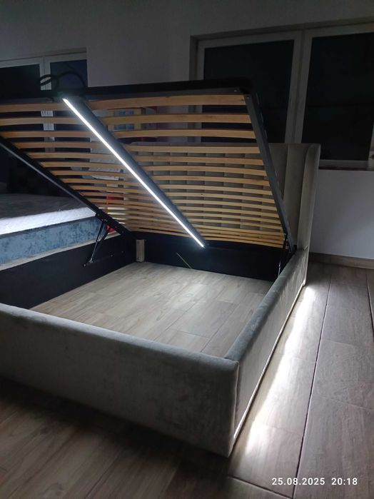 Łóżko tapicerowane na wymiar, led, pilot, czujnik ruchu, producent 140