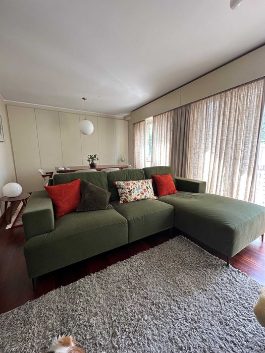 Sofá verde como novo, chaise longue, tecido anti-gato