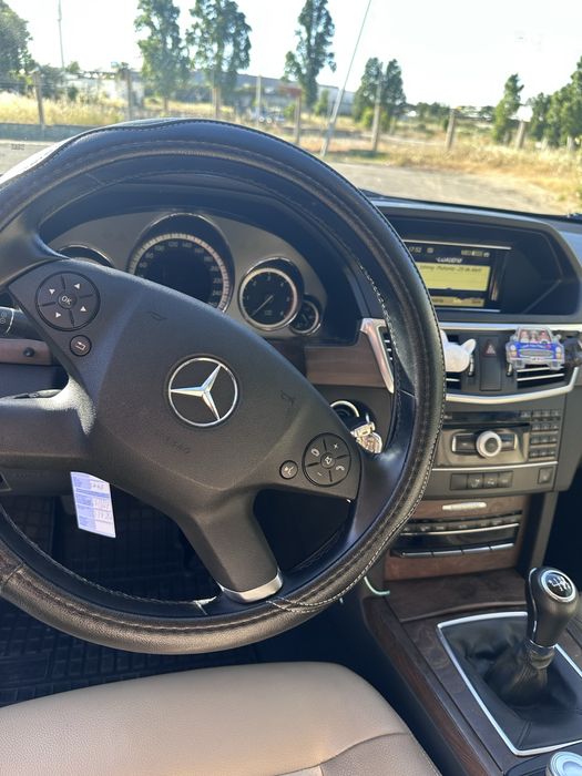 Mercedes-Benz E220 Avanguard