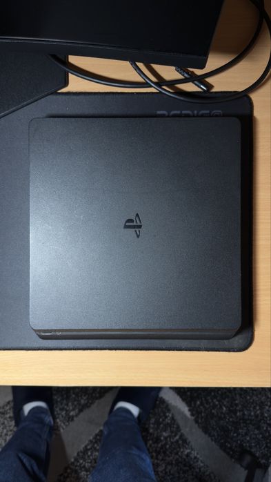 Playstation 4 Slim 1TB