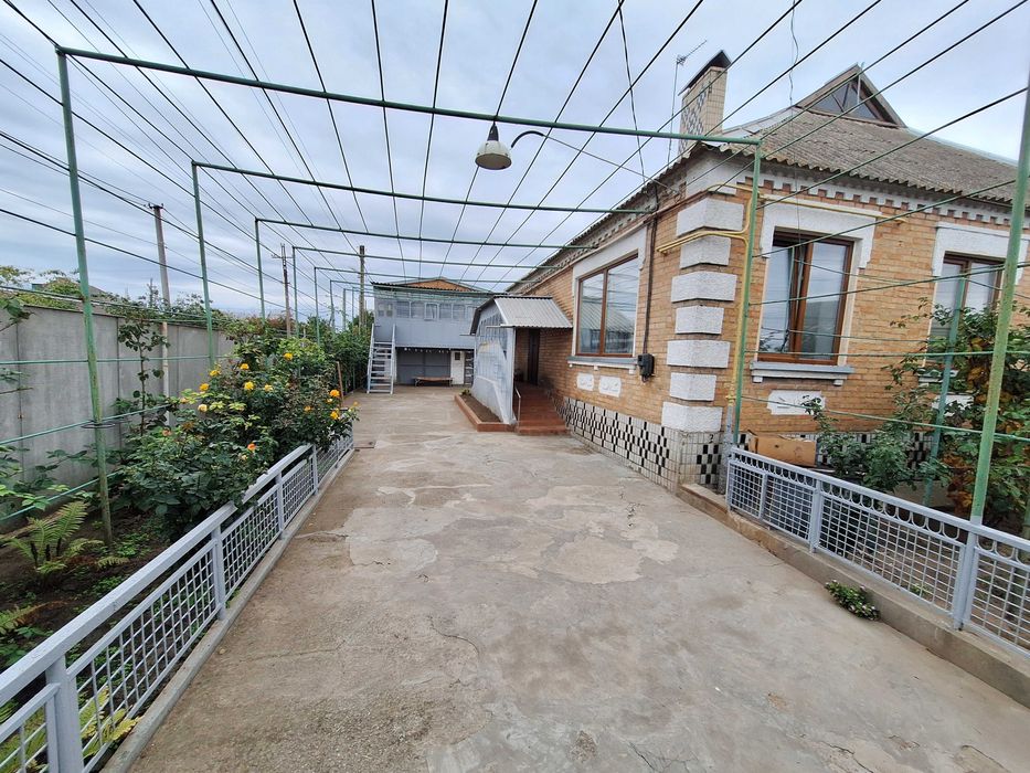 Будинок в Нікополі р-н 3 дільниці (верх)