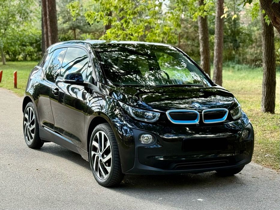 Продам власний електромобіль BMW i3 eDrive 33.2кВт RESTYLING в ідеальному стані, рестайлінгова версія 2018го року, один власник, київська реєстрація